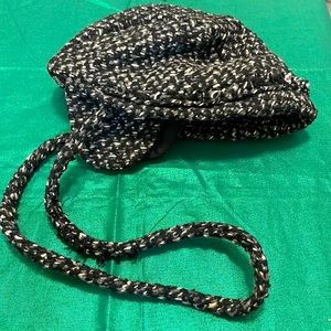 Cozy vintage winter hat, child size 6